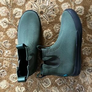 Vessi Weekend Chelsea Boots women’s Sz10 Spruce Green Waterproof Pull On Flats